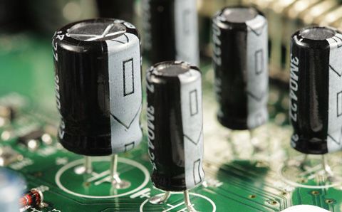 智能電容與普通電容器的區(qū)別到底是誰(shuí)比較好？
